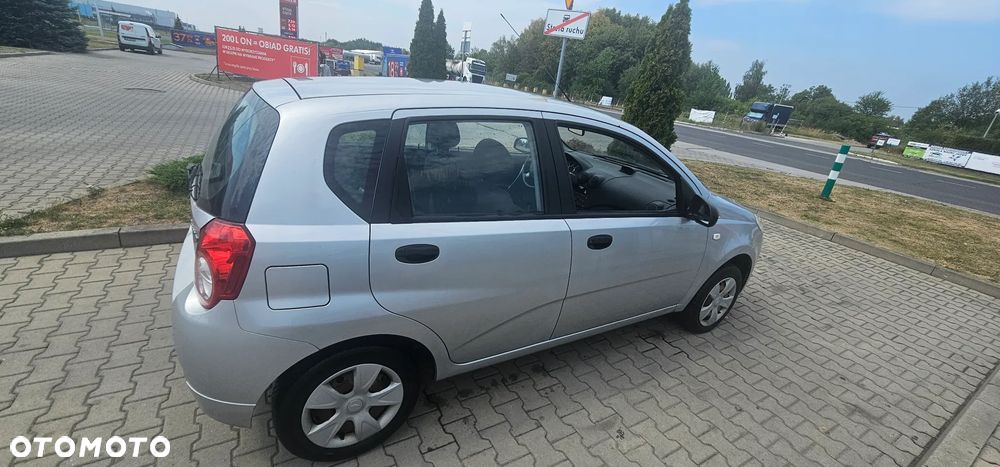Chevrolet Aveo 1.2 16V Base - 3