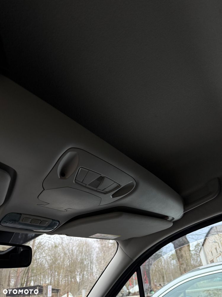 Ford Tourneo Connect Grand - 12