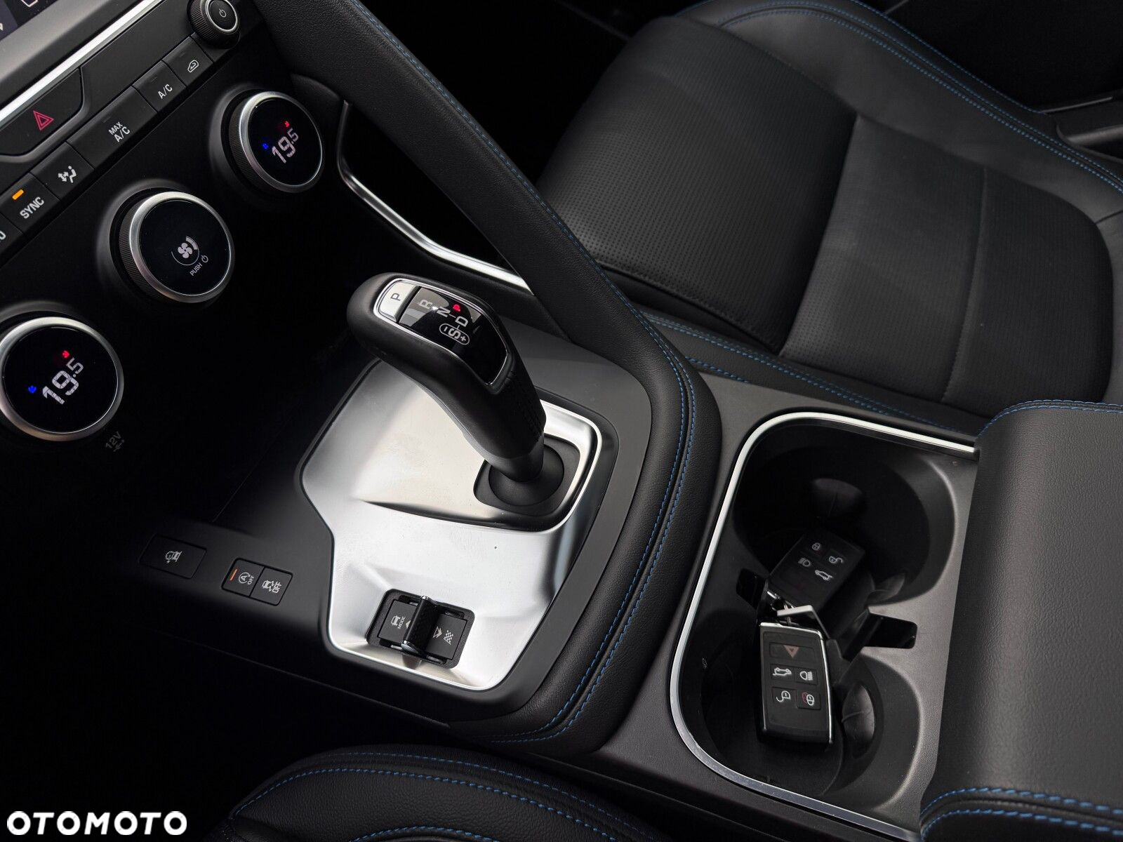 Jaguar E-Pace 2.0 i4D AWD R-Dynamic S - 29