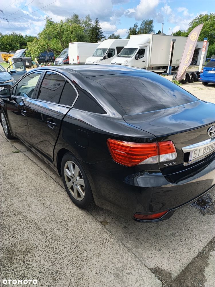 Toyota Avensis - 5