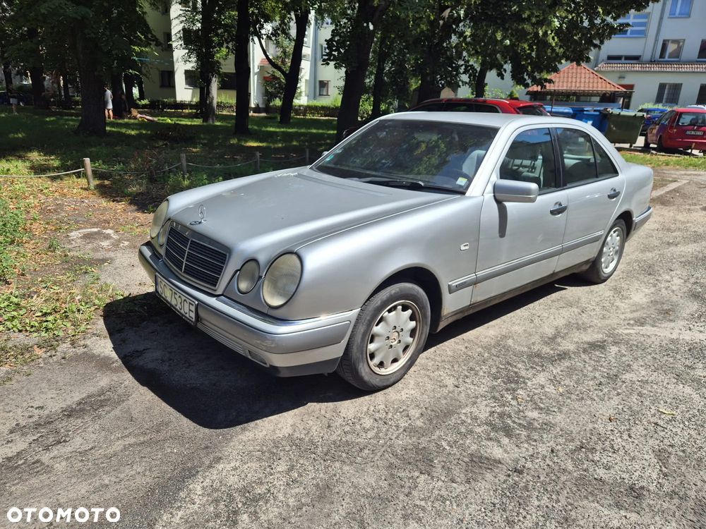 Mercedes-Benz Klasa E 230 Elegance - 1