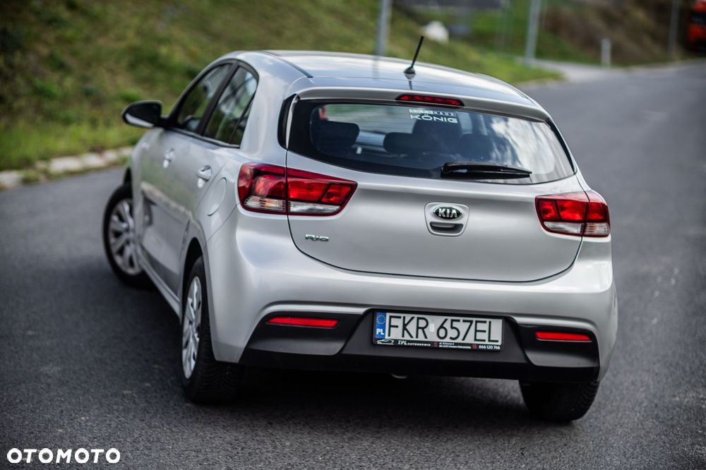 Kia Rio - 4