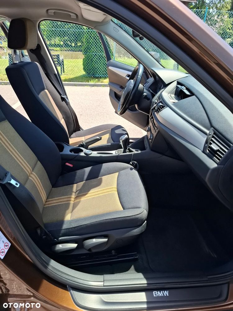 BMW X1 sDrive18d - 15