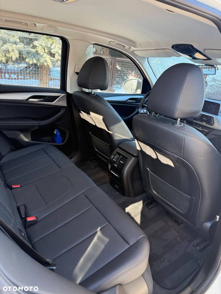BMW X3 xDrive20d Advantage - 7