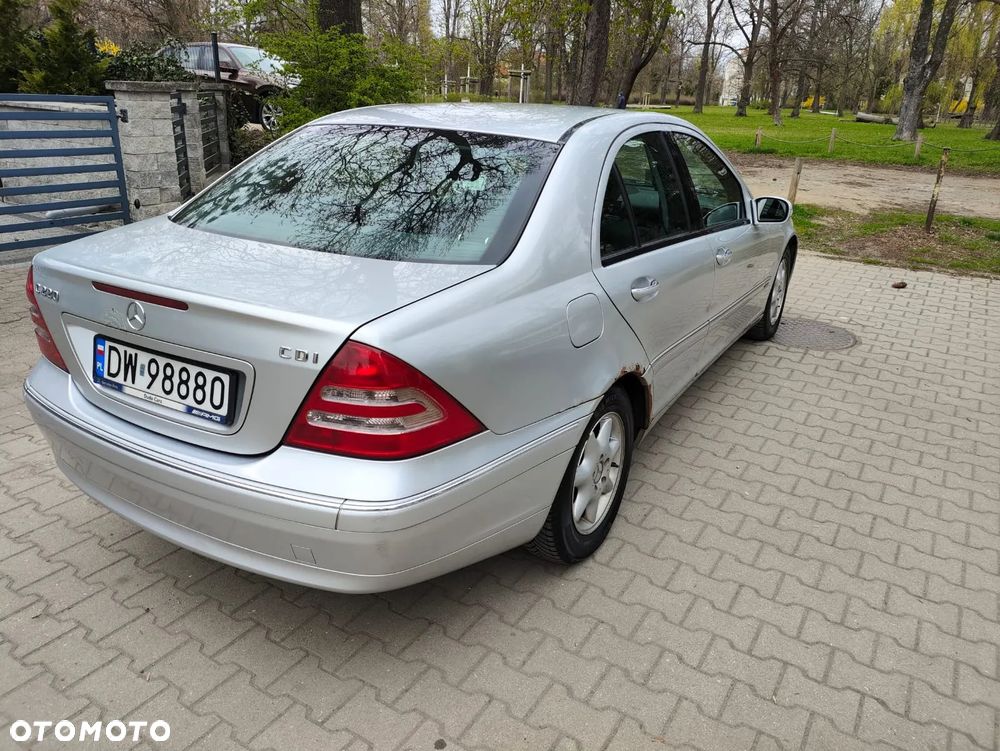 Mercedes-Benz Klasa C 220 CDI Elegance - 11