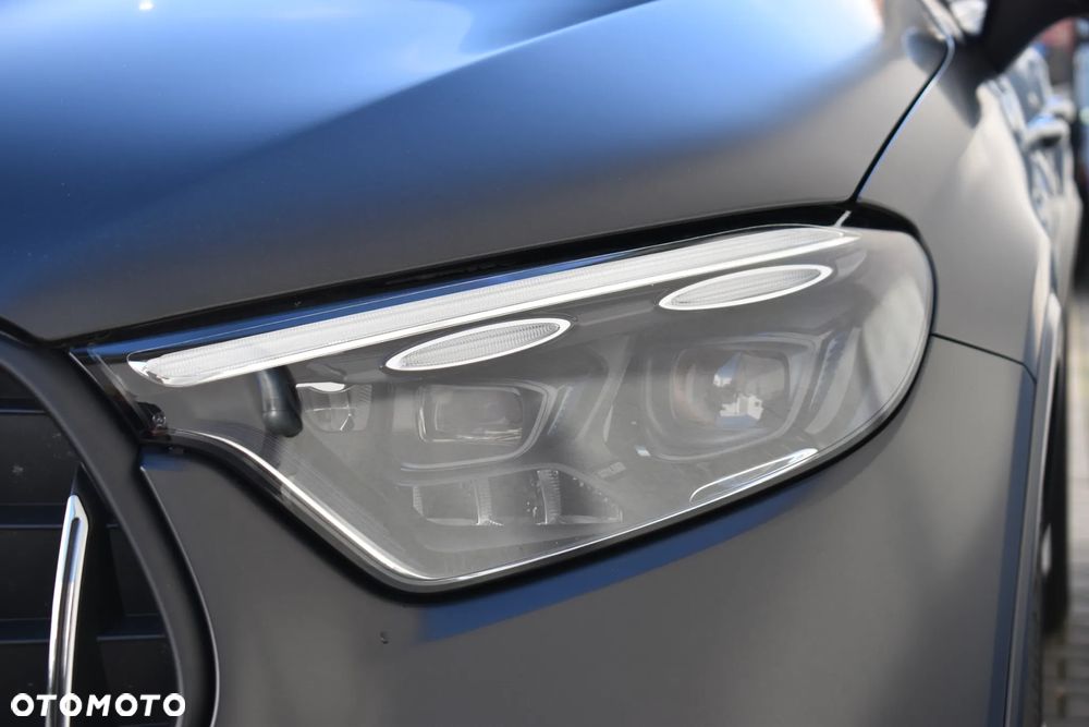 Mercedes-Benz GLC ver-amg-63-s-e-performance-amg-speedshift-mct9g-amg-line-premium - 9