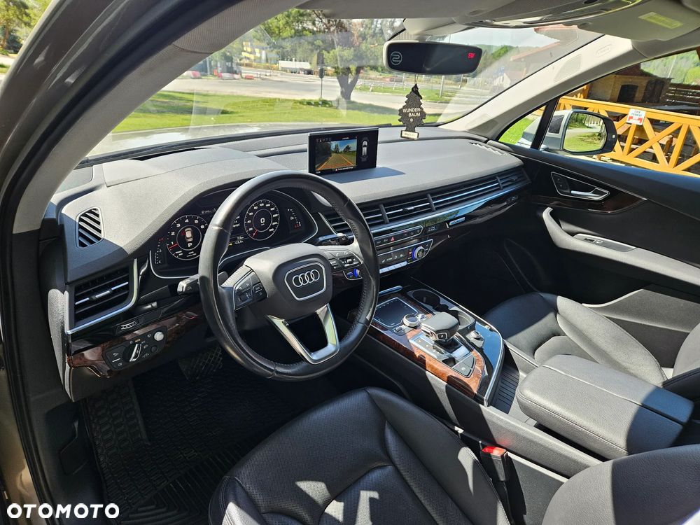 Audi Q7 - 7