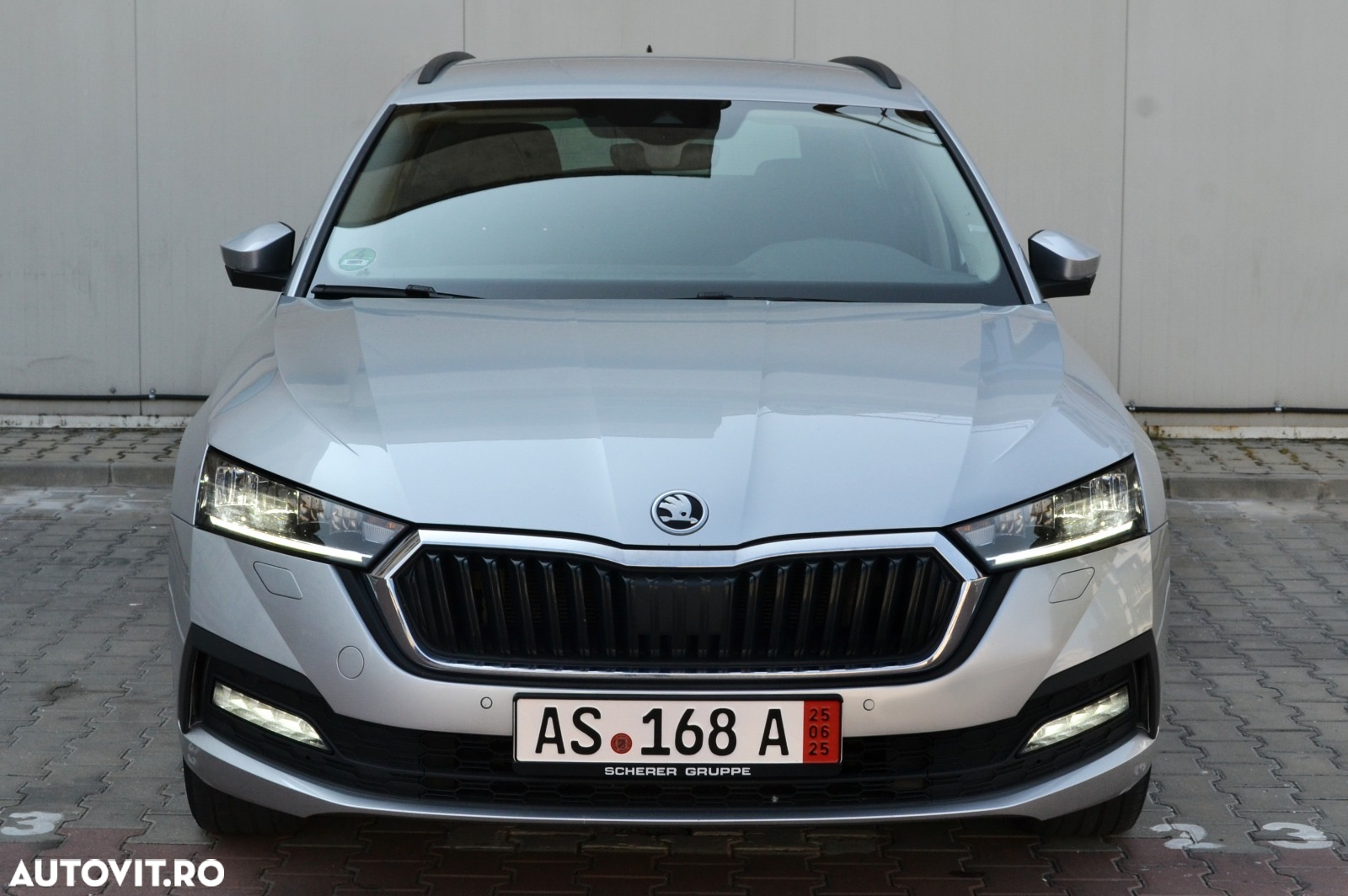Skoda Octavia Combi 2.0 TDI DSG Clever - 2