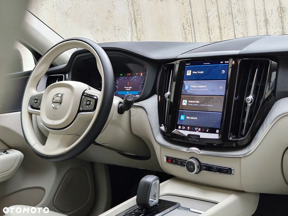 Volvo XC 60 B4 D AWD Plus Bright - 28