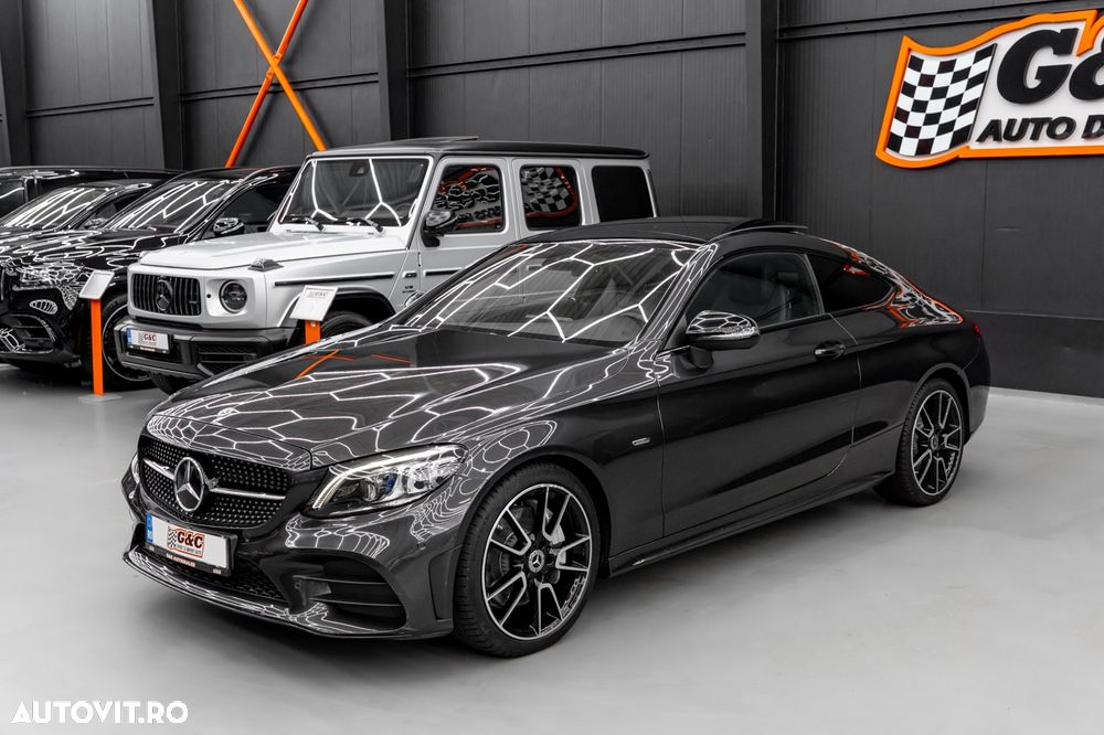 Mercedes-Benz C 300 4MATIC Aut. - 26