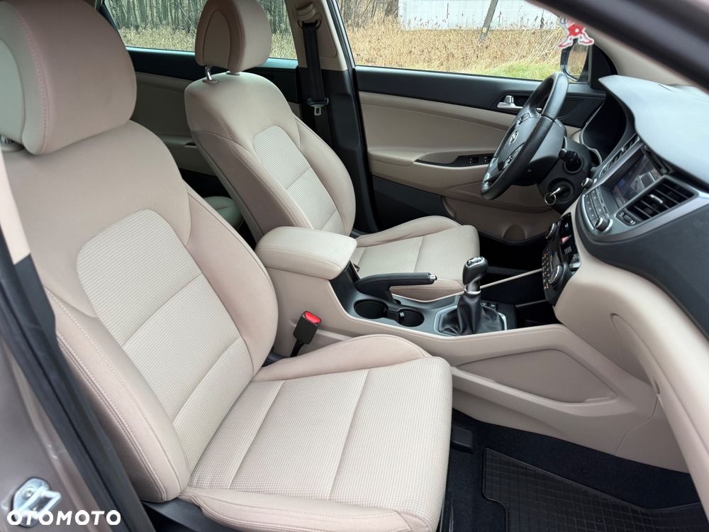 Hyundai Tucson blue 1.6 GDi 2WD Passion - 9