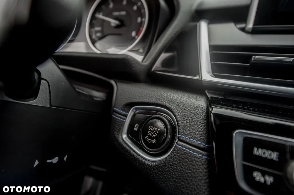 BMW Seria 2 220d Active Tourer xDrive M Sport - 37