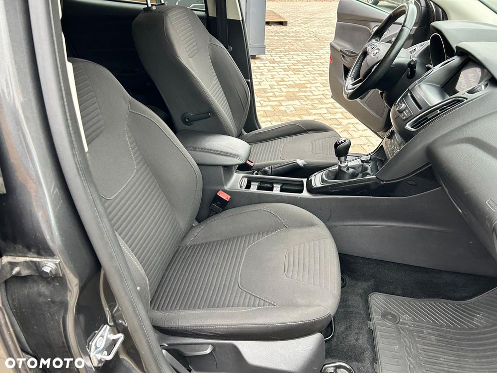Ford Focus 1.0 EcoBoost Trend Edition - 26