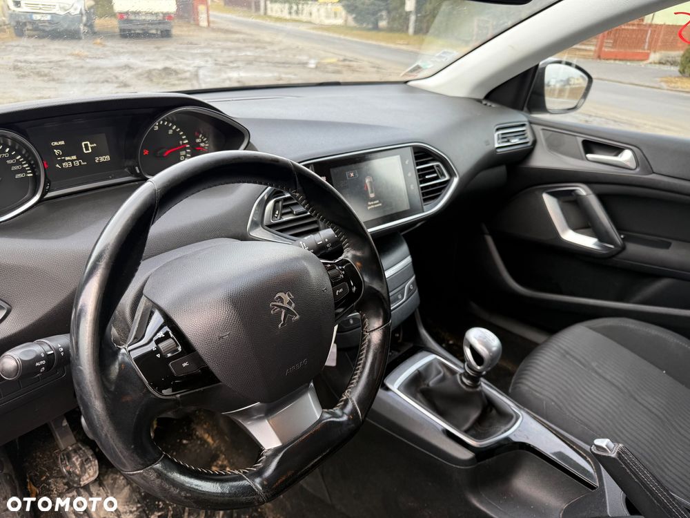 Peugeot 308 - 5