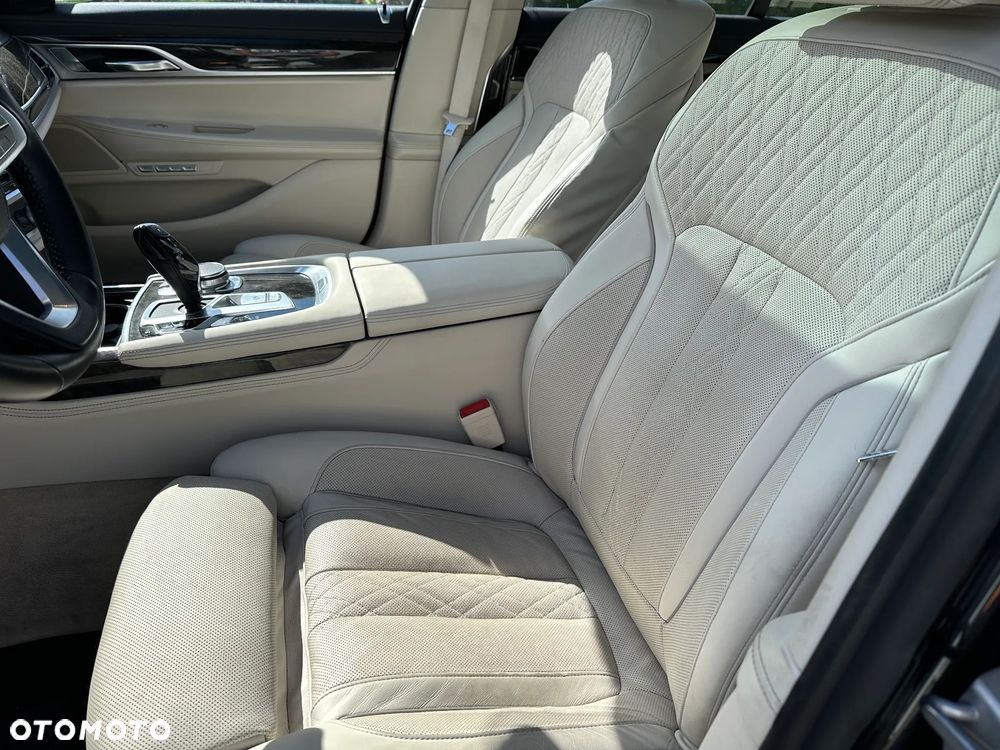 BMW Seria 7 730d xDrive - 14