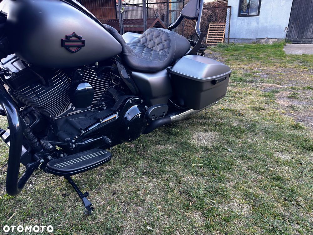 Harley-Davidson FLHXS Special - 20