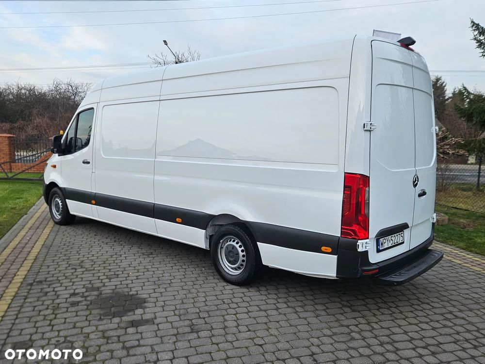 Mercedes-Benz Sprinter - 13