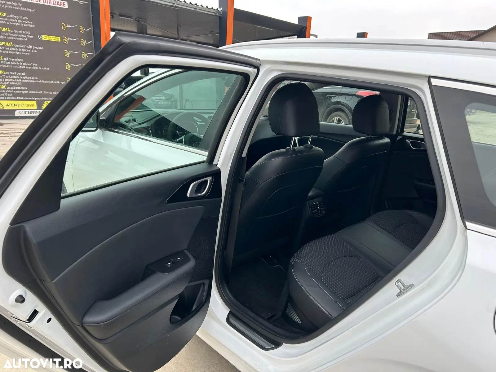 Kia Ceed SW 1.6 GDI DCT OPF Plug-in-Hybrid Spirit - 12