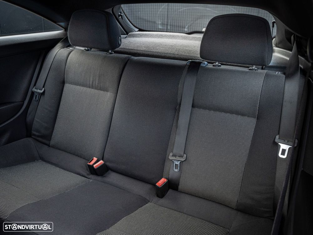 Opel Astra GTC 1.7 CDTI - 17