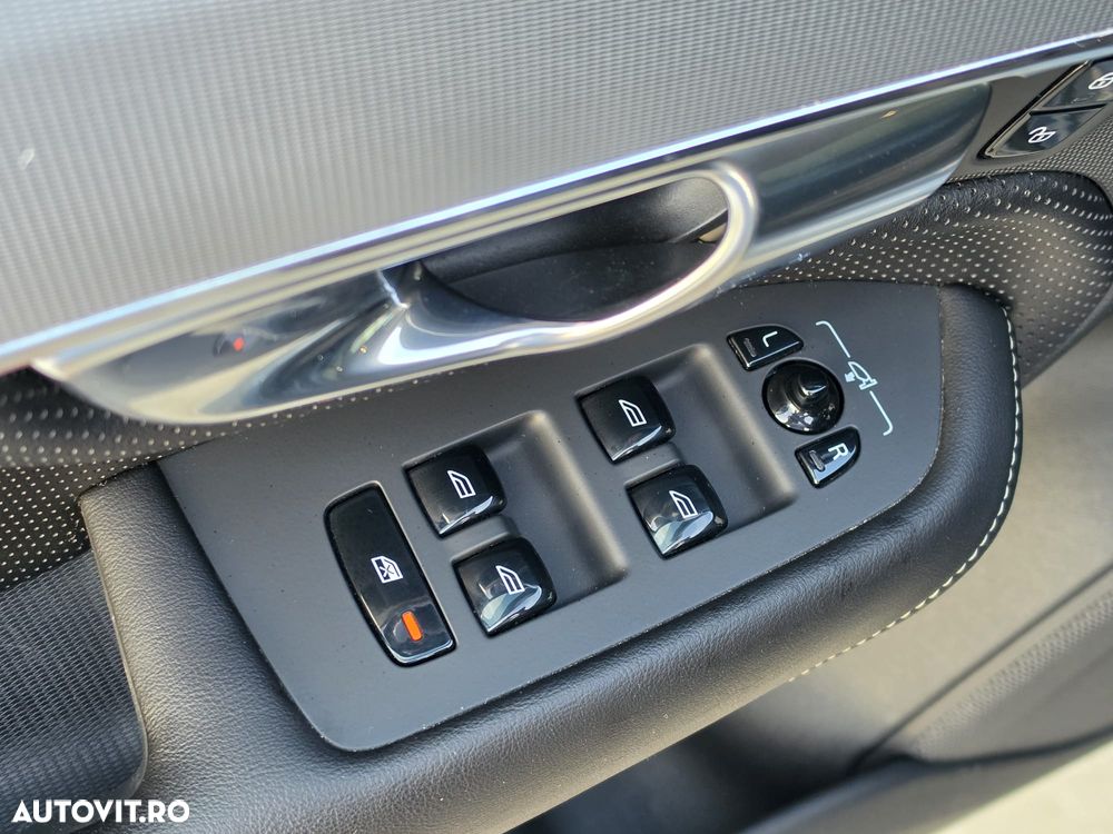 Volvo XC 90 B5 D AWD Geartronic RDesign - 26