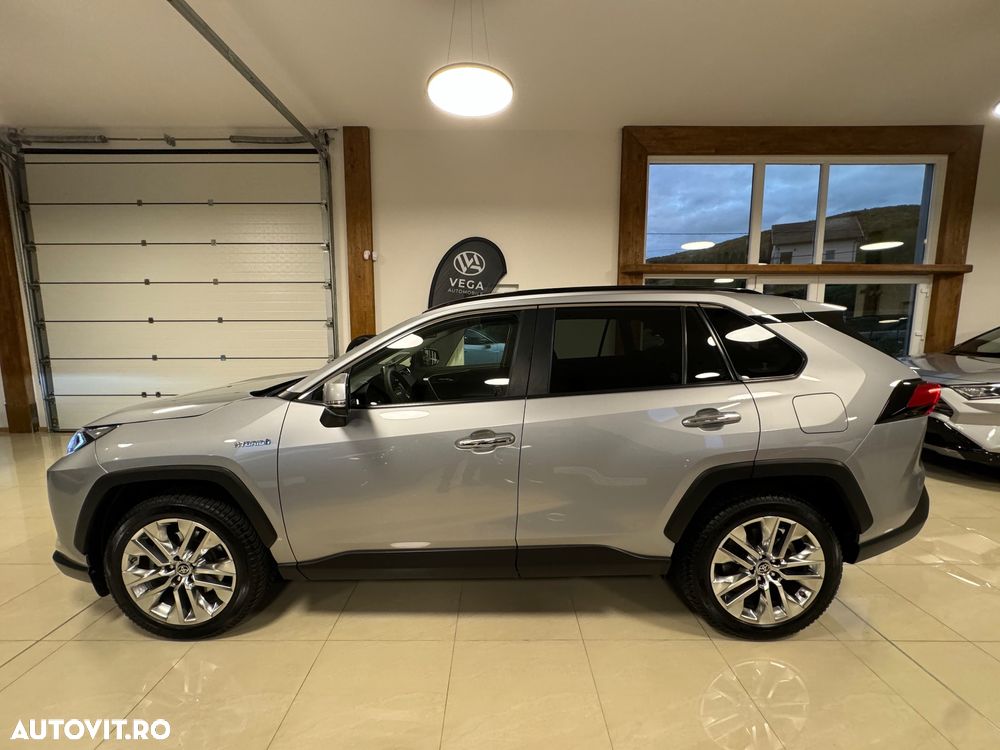 Toyota RAV4 2.5 4x4 Hybrid Team Deutschland - 6