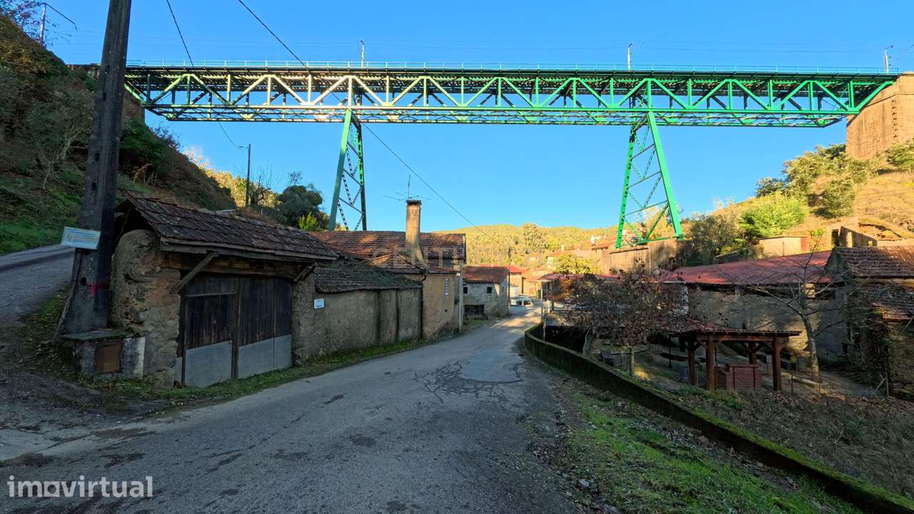 Moradia em pedra isolada em Trezói – Mortágua - Grande imagem: 4/10