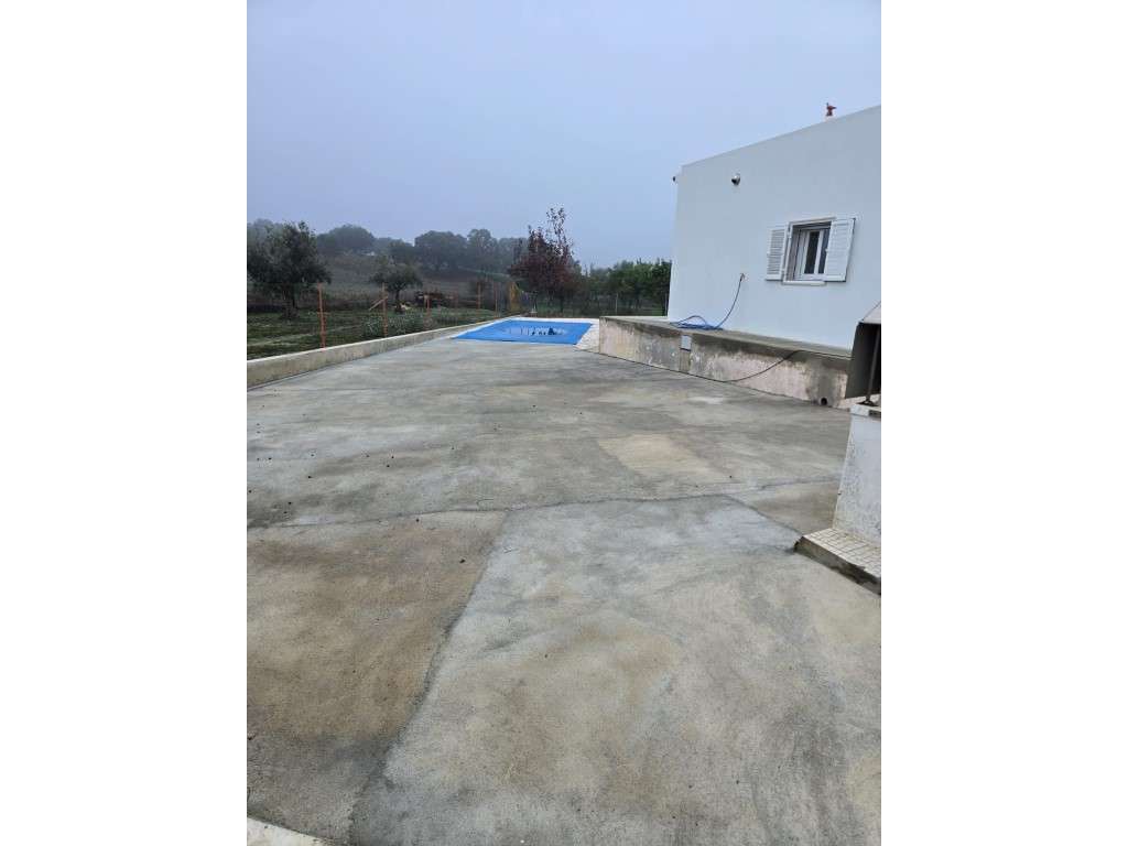 Simpática Moradia Térrea T2 com Piscina - Totalmente Remodelada - Grande imagem: 5/23