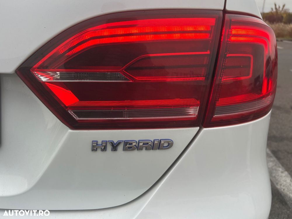 Volkswagen Jetta - 24