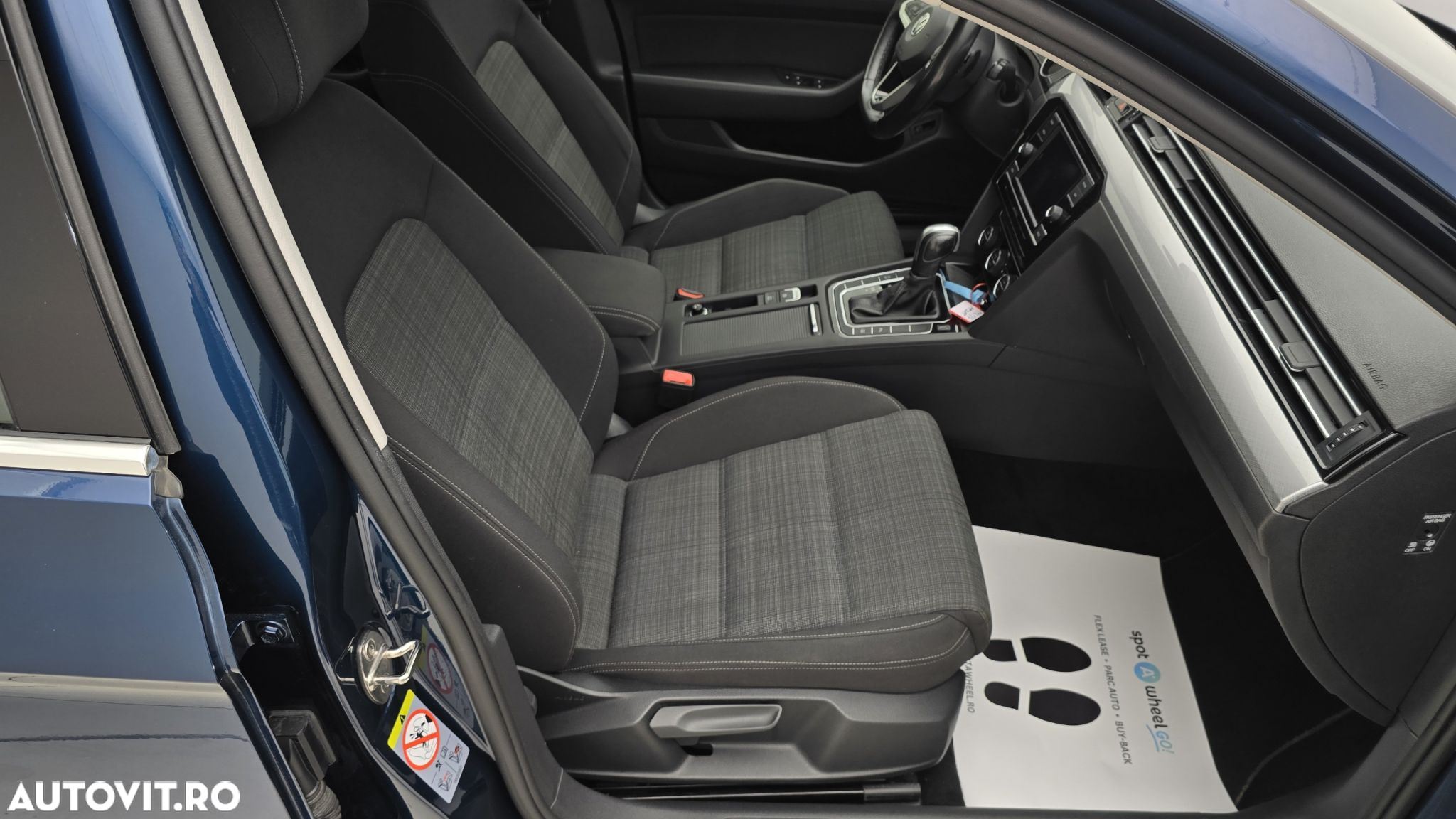 Volkswagen Passat 1.5 TSI ACT DSG Comfortline - 19