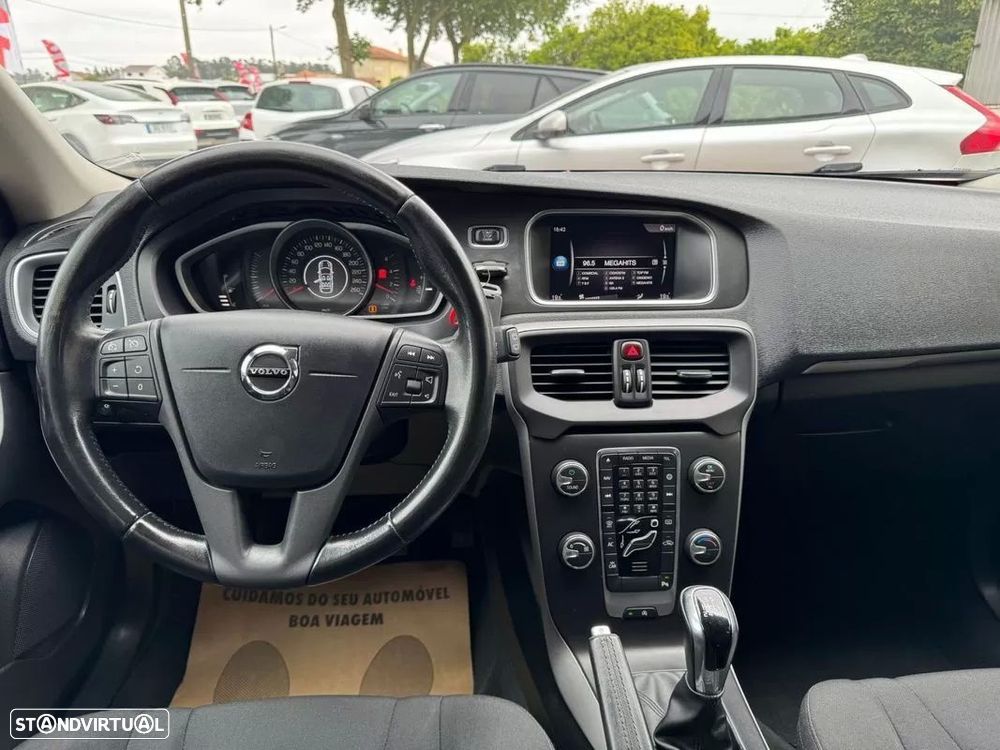 Volvo V40 2.0 D2 Momentum - 9