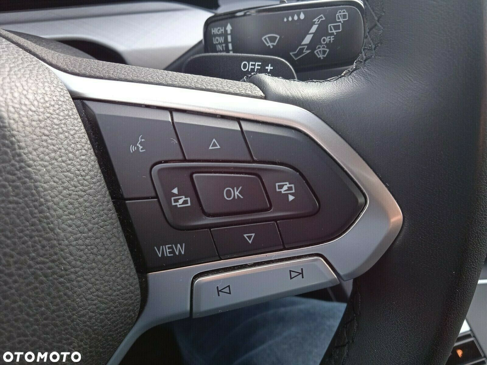 Volkswagen Golf - 11