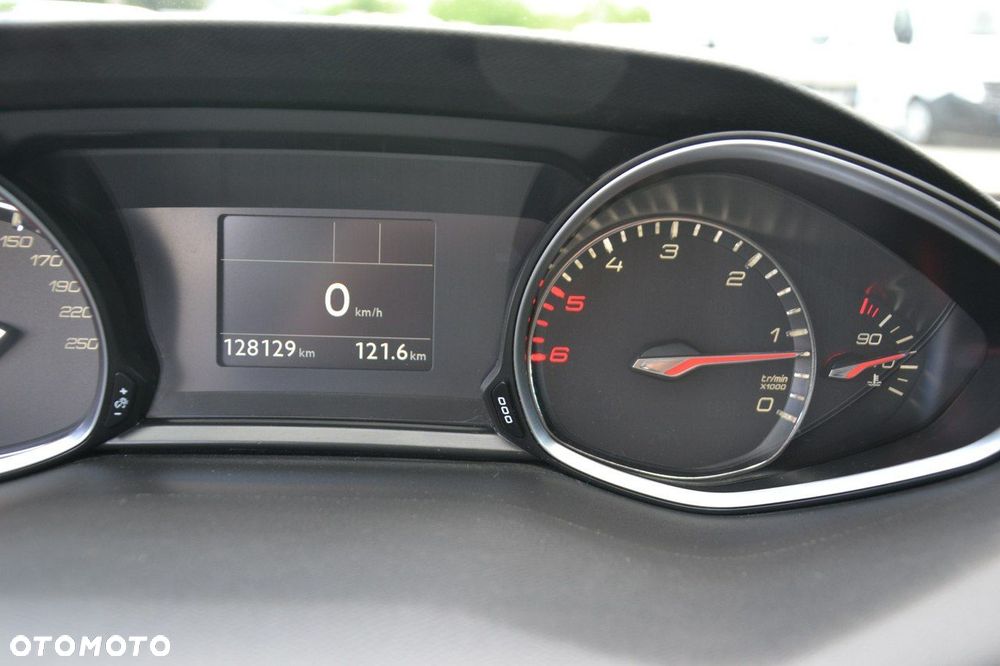 Peugeot 308 - 11