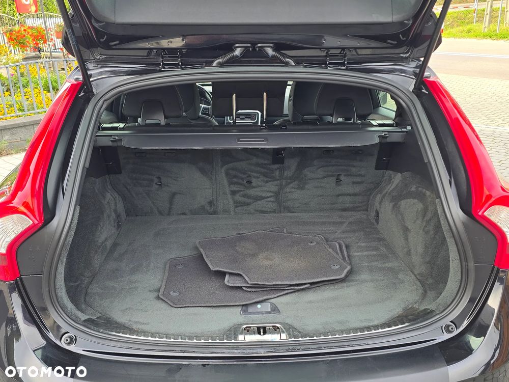 Volvo V60 D4 Summum - 19