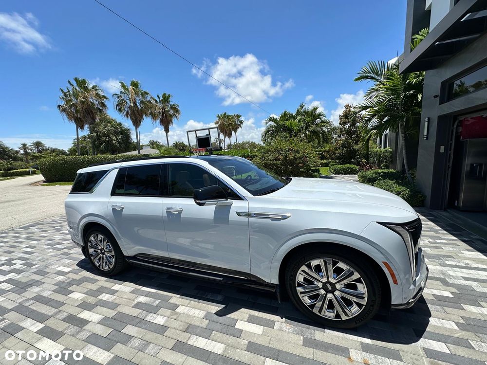 Cadillac Escalade - 28