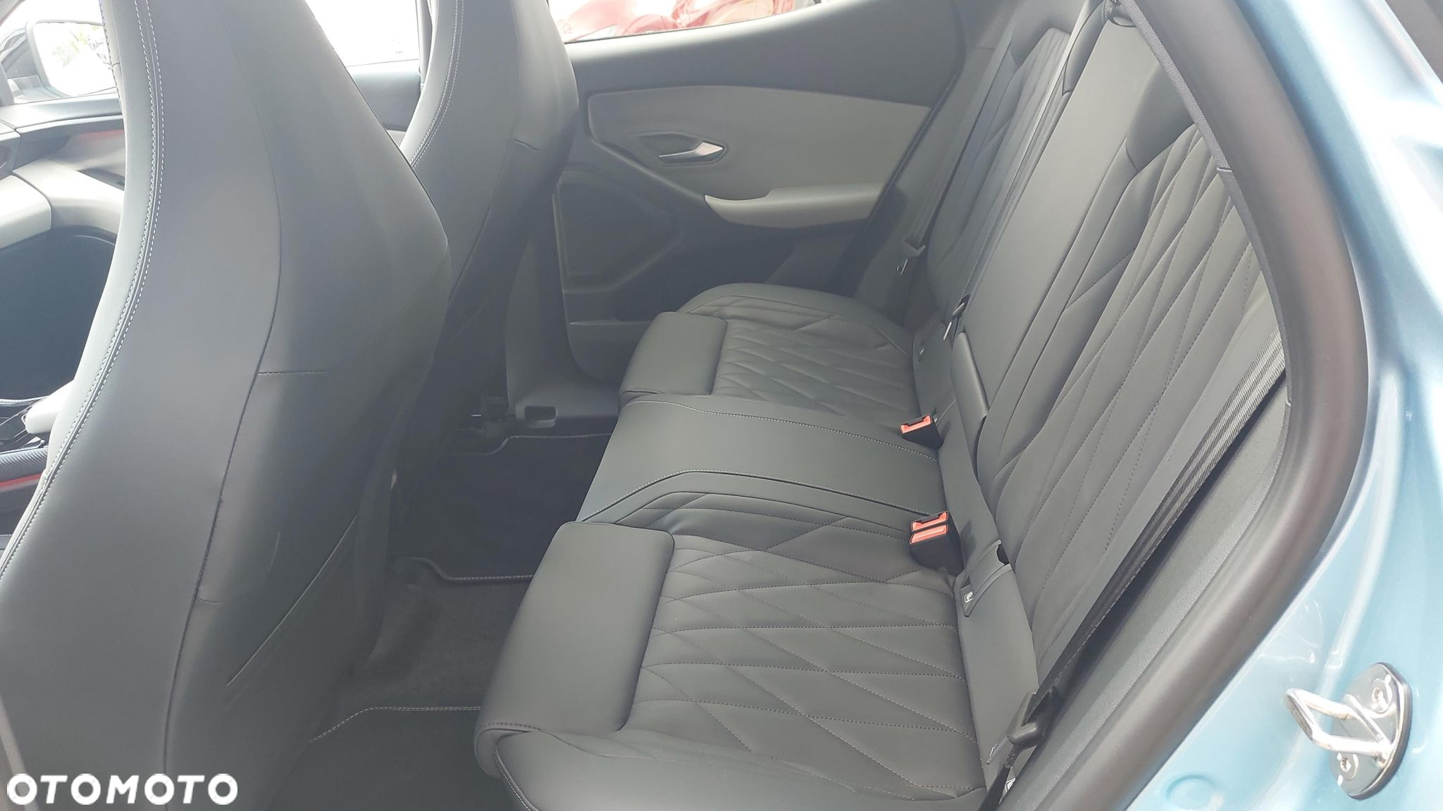 Ford Explorer 77kWh Premium RWD - 17