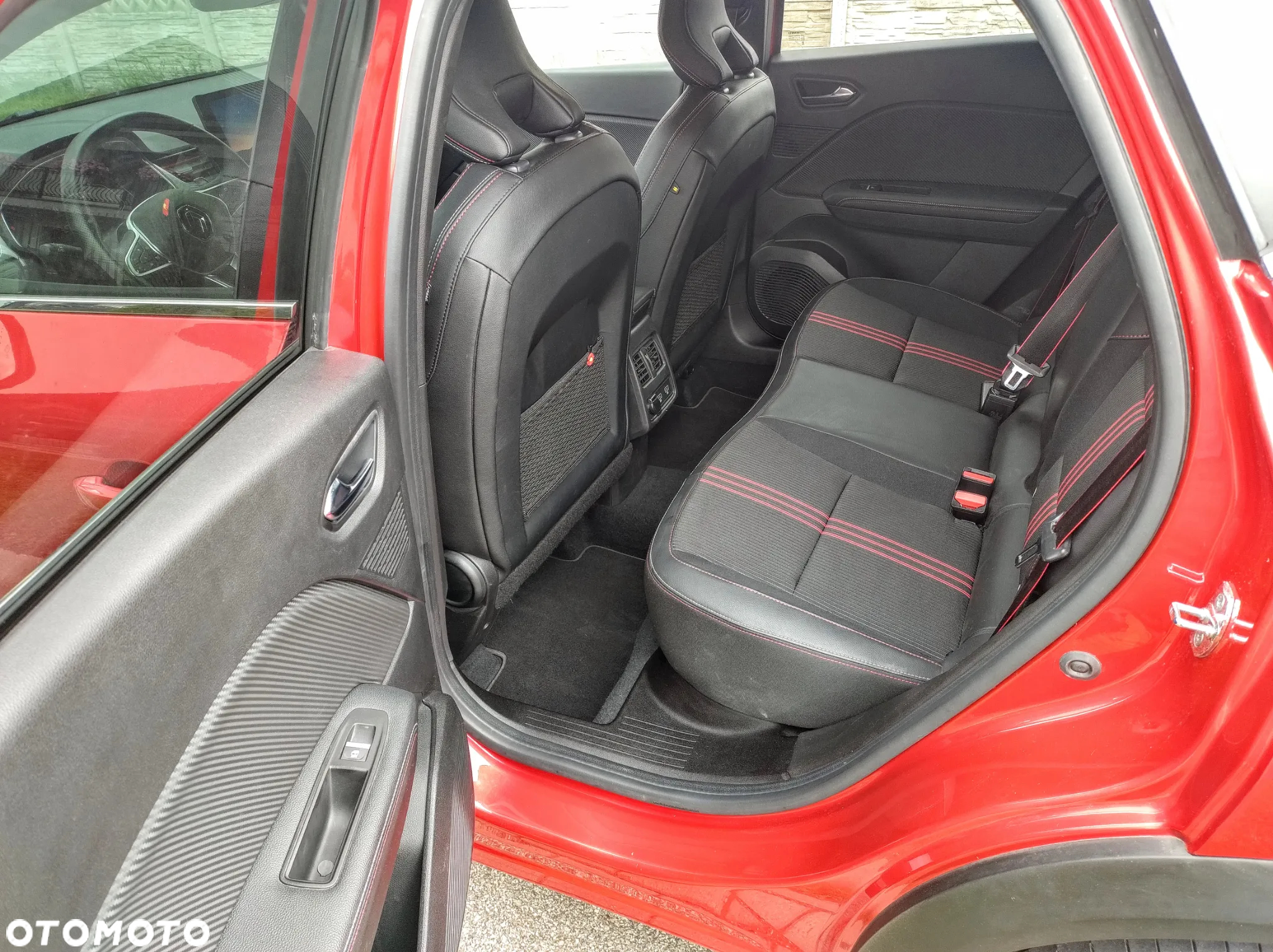 Renault Captur TCe Mild Hybrid 160 EDC GPF R.S LINE - 37