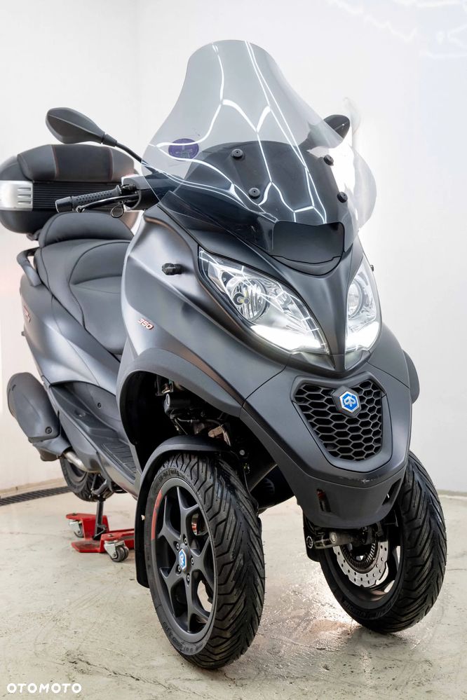 Piaggio MP-3 - 10