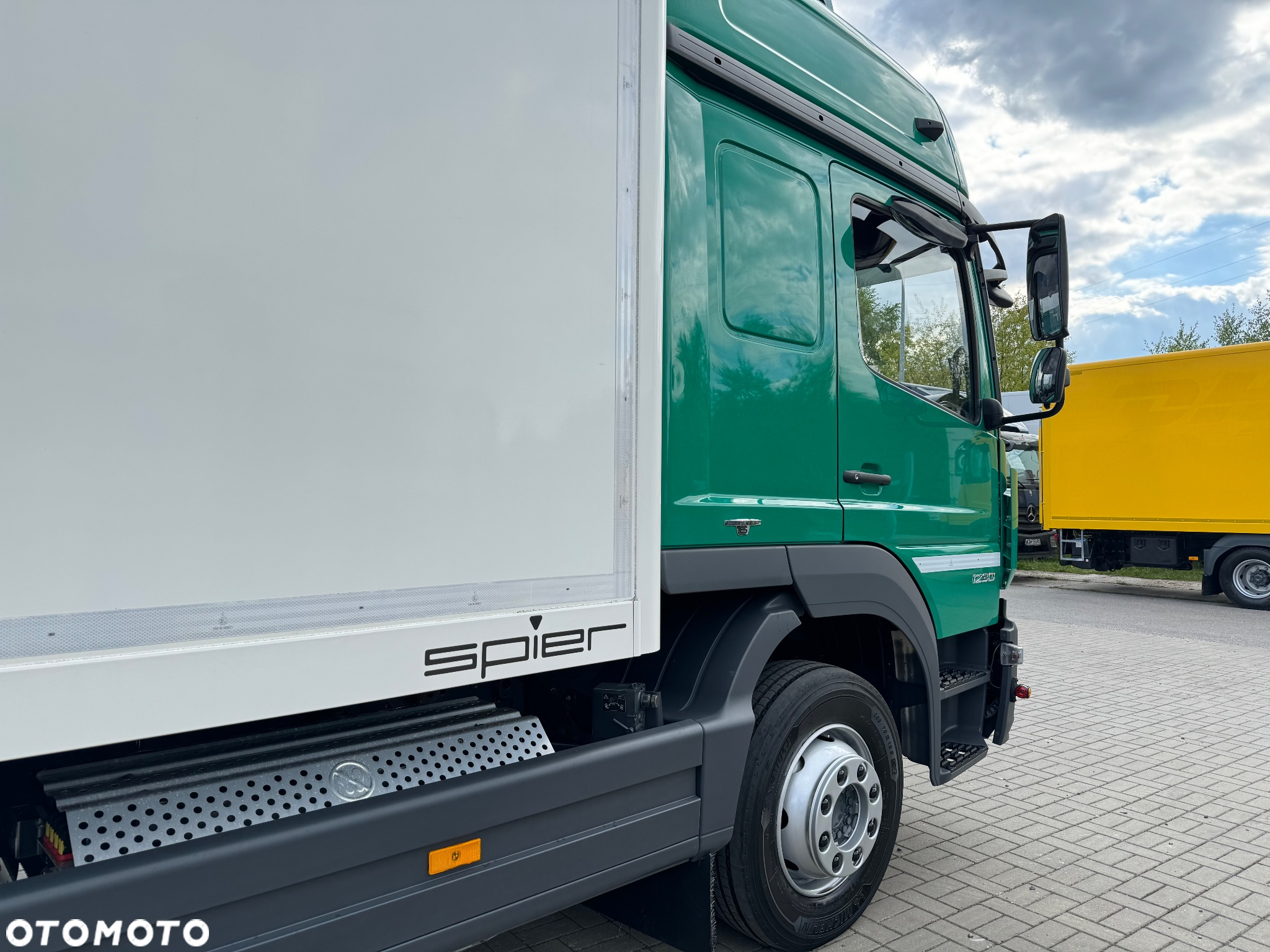 Mercedes-Benz ATEGO 1230 KONTENER 7.50m WINDA - 17