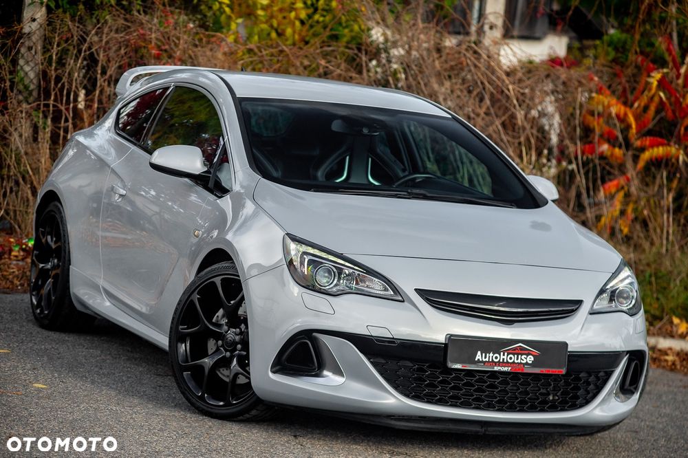 Opel Astra OPC Start/Stop - 1