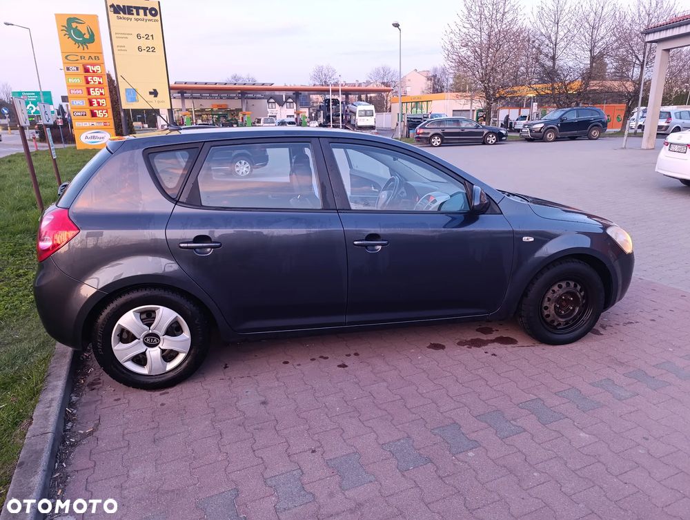 Kia Ceed 1.4 Comfort - 10