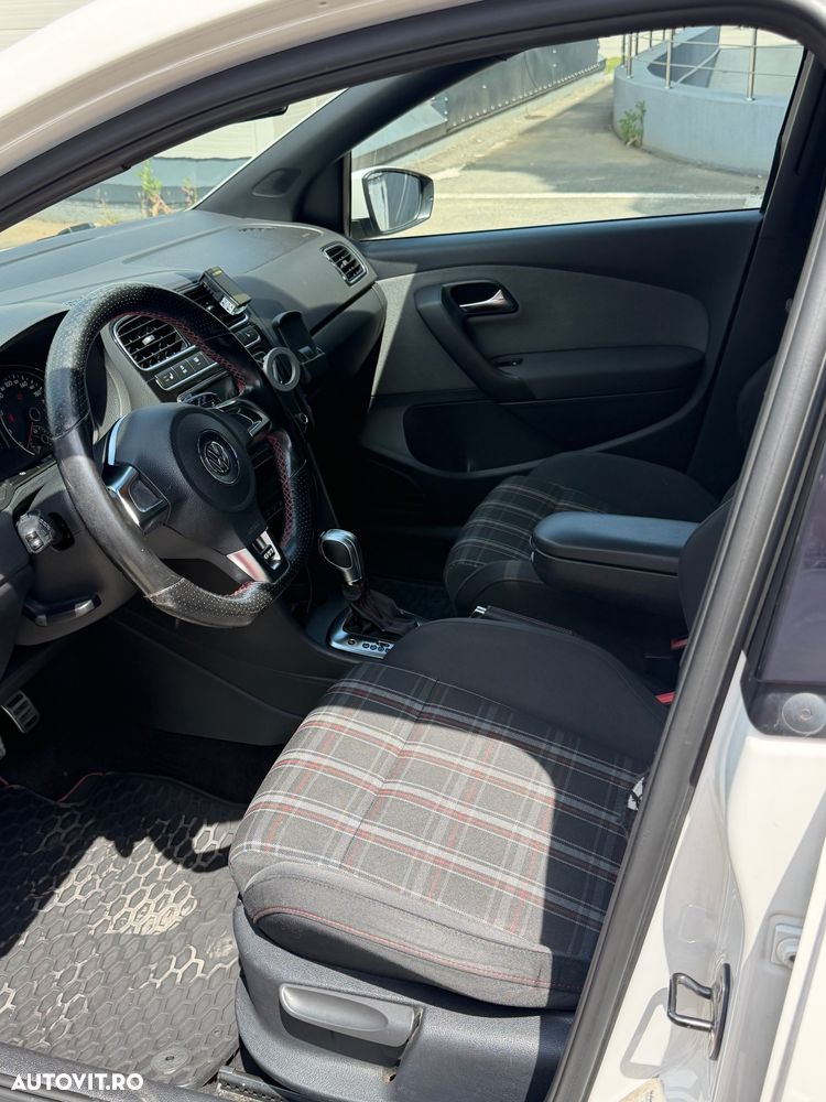Volkswagen Polo 1.4 DSG GTI - 8