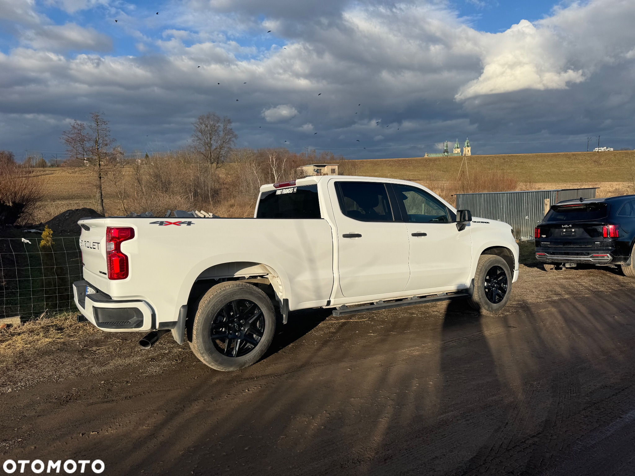 Chevrolet Silverado - 4