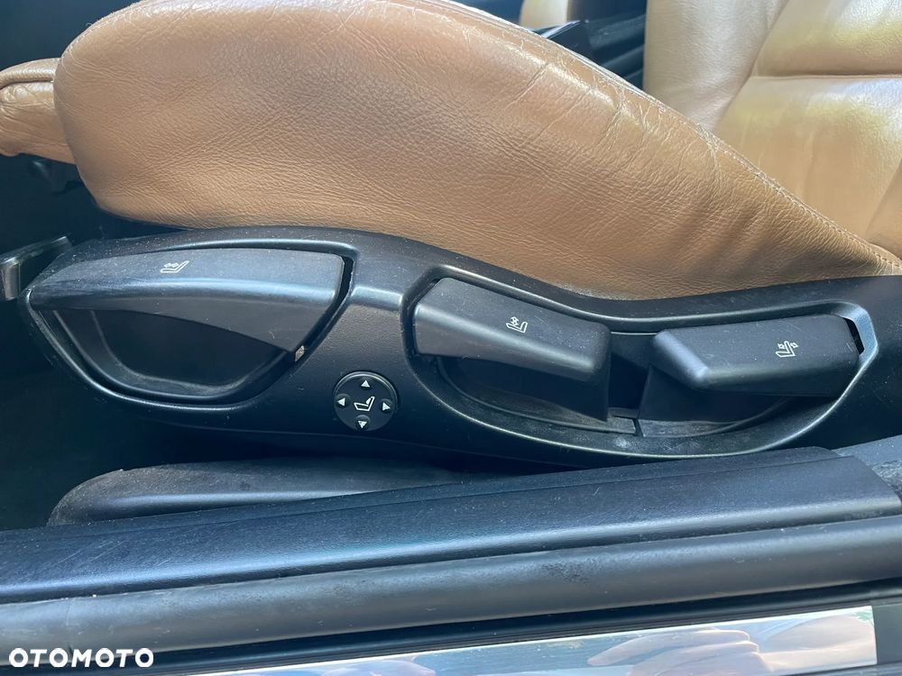 BMW Seria 3 320i - 11
