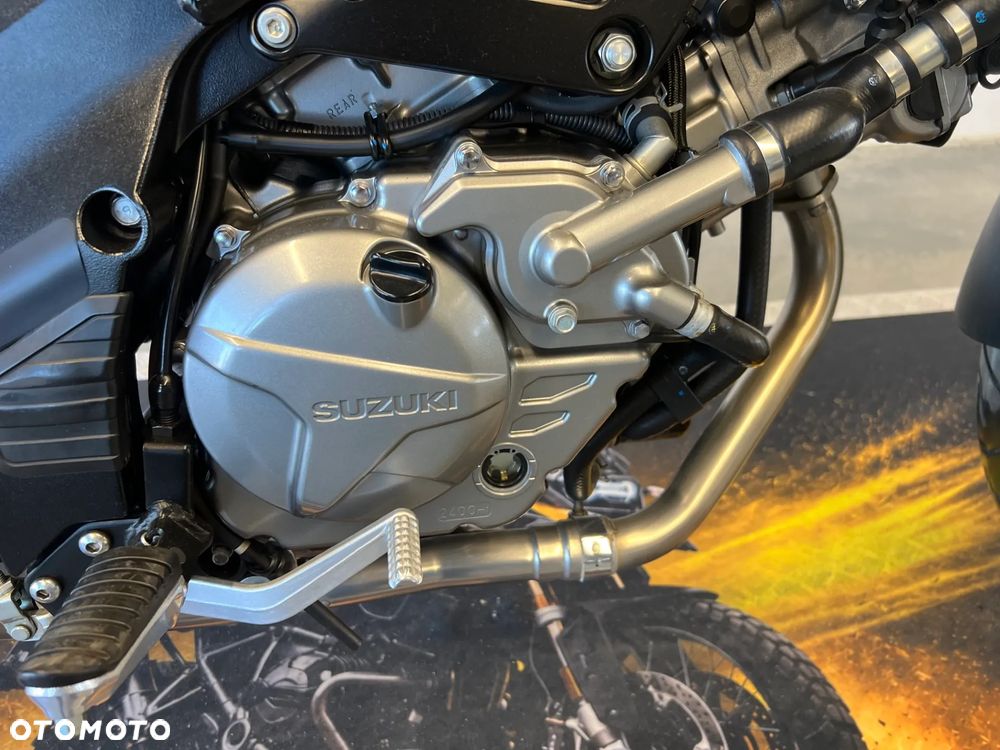 Suzuki V-STROM - 23