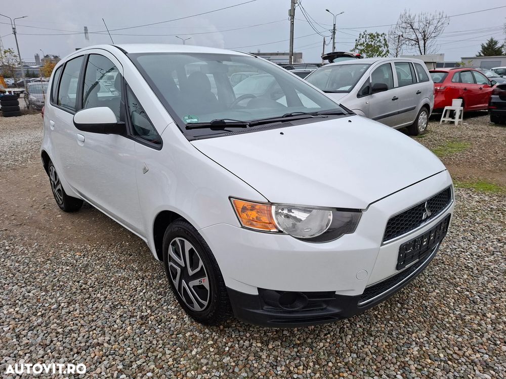 Mitsubishi Colt - 5