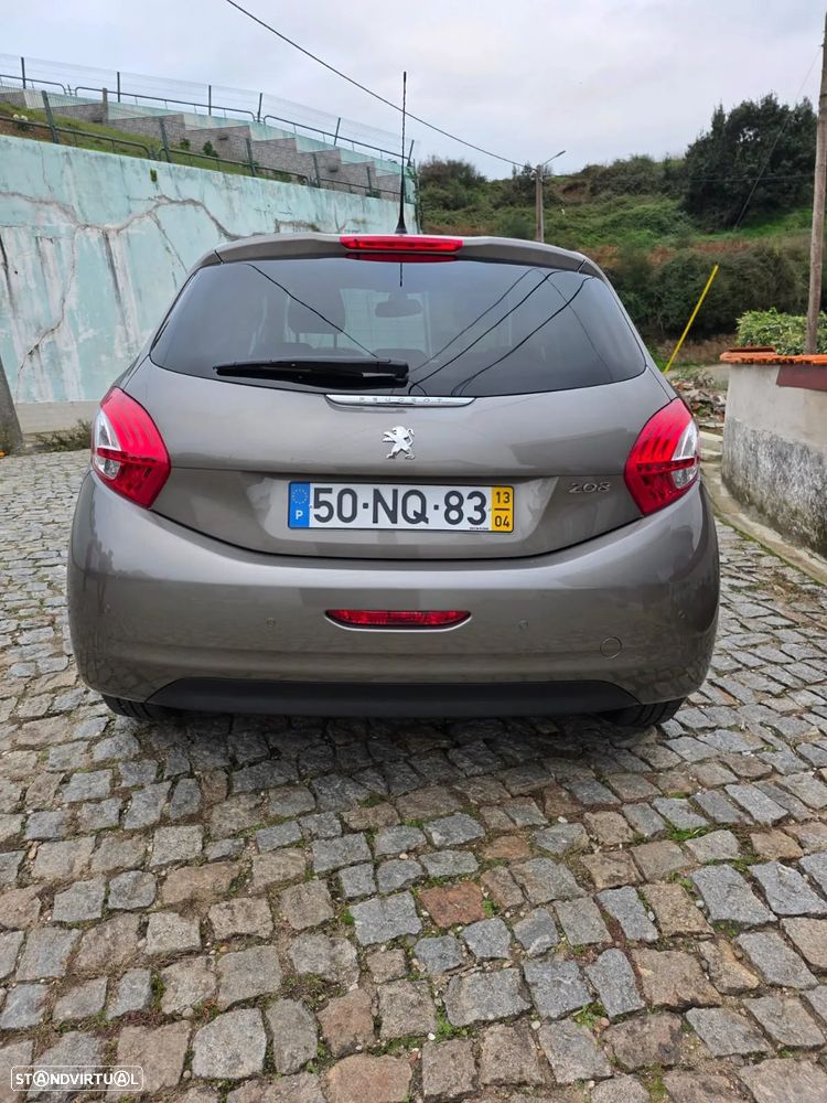Peugeot 208 1.2 VTi Active - 4