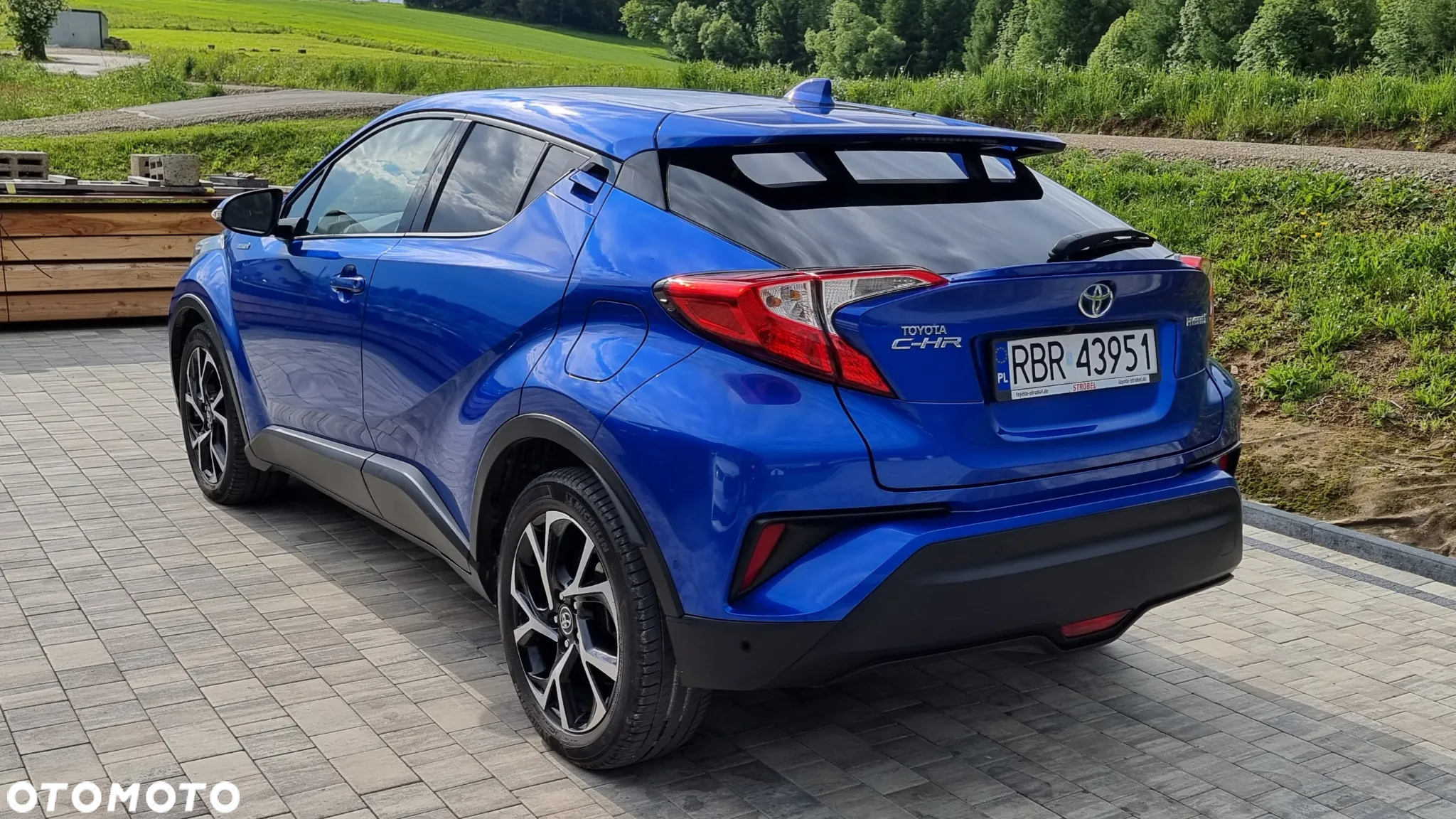 Toyota C-HR 1.8 Hybrid Team Deutschland - 6