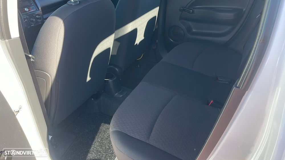 Mitsubishi Space Star - 21