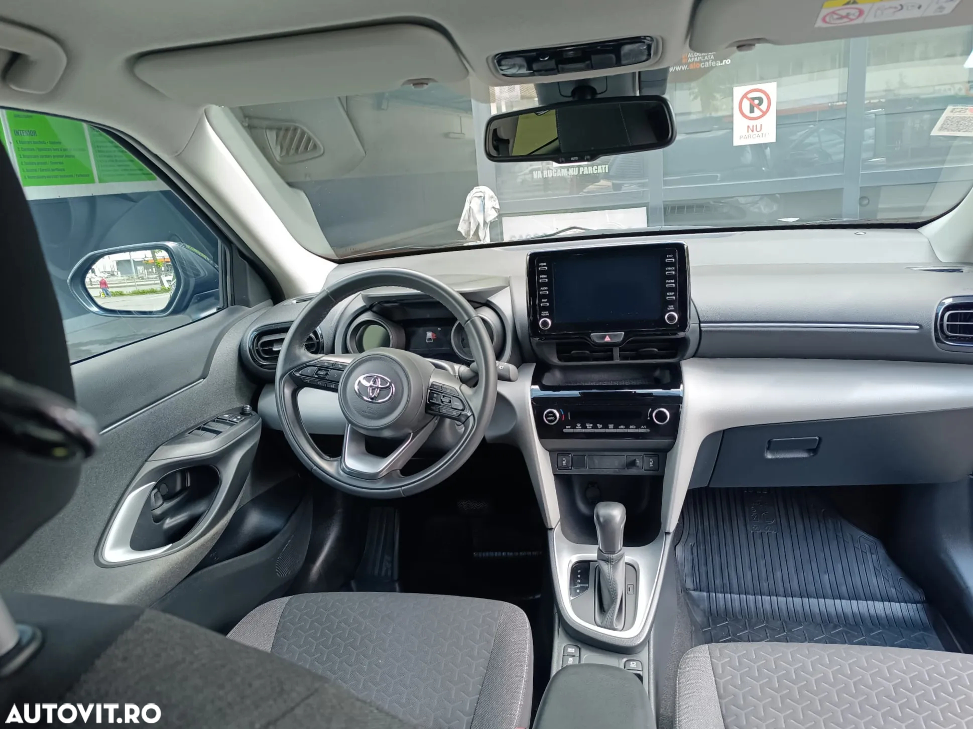 Toyota Yaris Cross 1.5 VVT-i HSD 4x2 Dynamic - 8