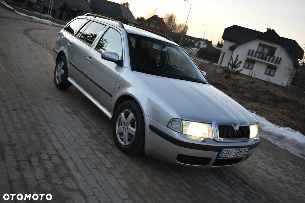 Skoda Octavia 1.9 TDI PD Combi Elegance - 2